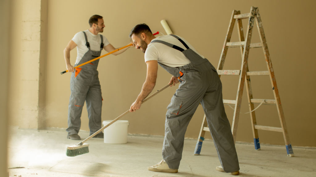 Remont starego domu - kiedy można wchodzić z ekipą