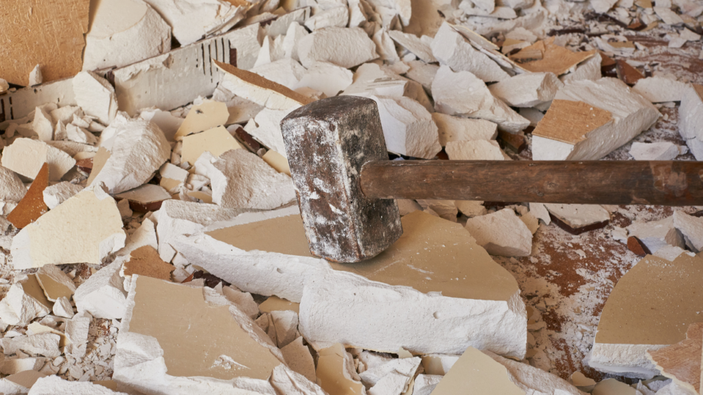 Rozbiórka jako pierwszy krok do budowy